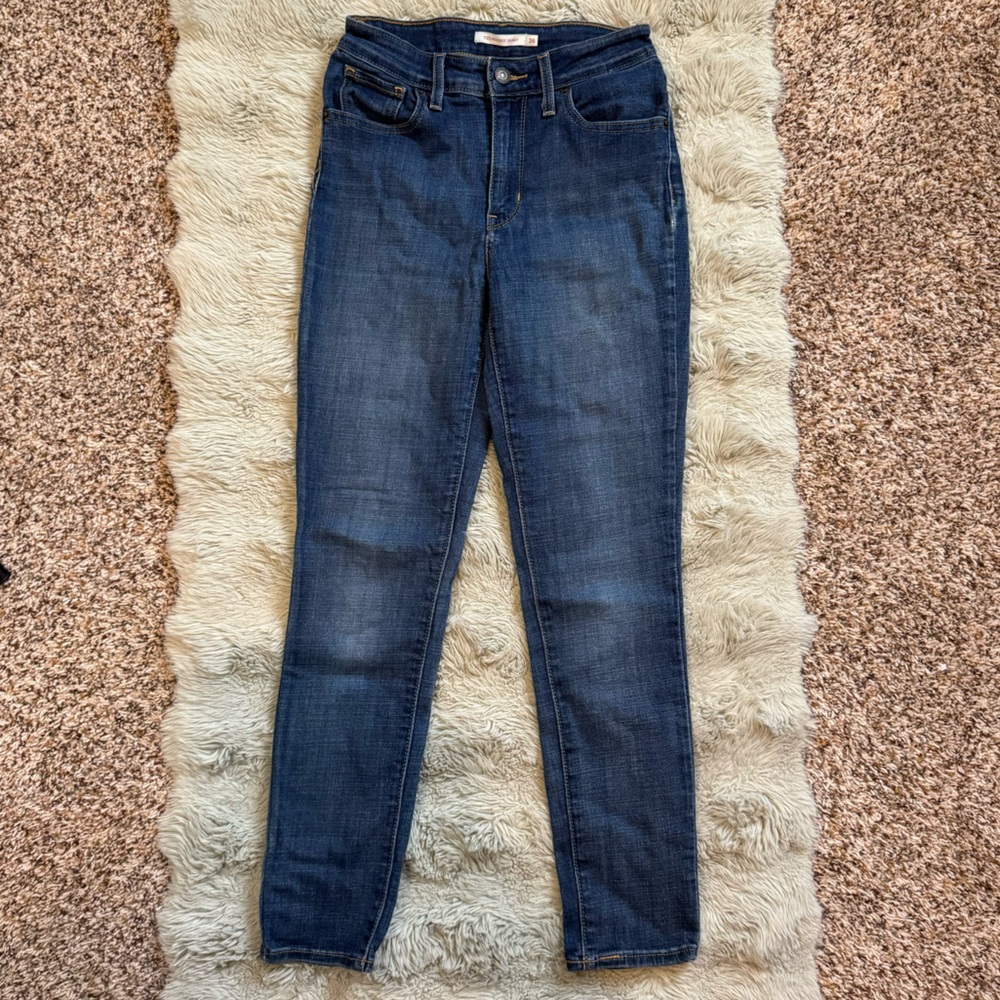 Women’s Levi Jeans